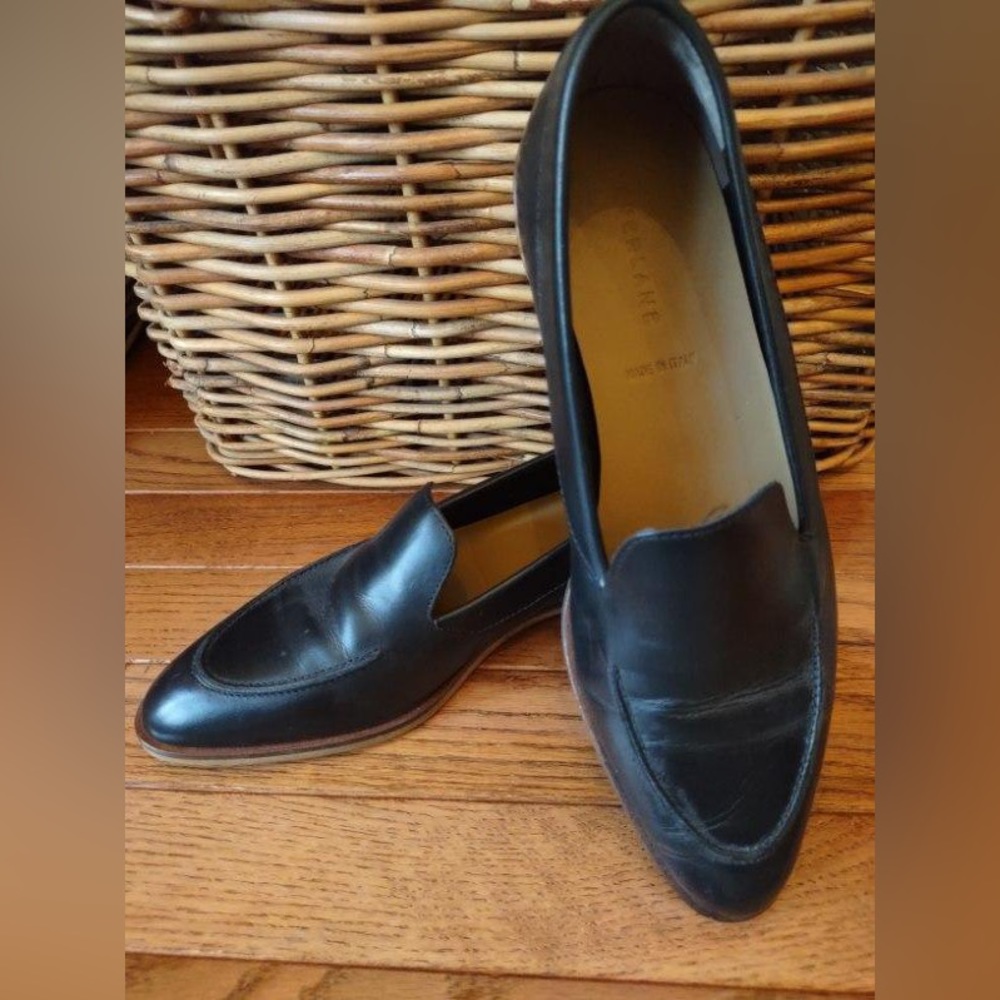 Everlane - Black Leather Loafers - Size 8 - with box